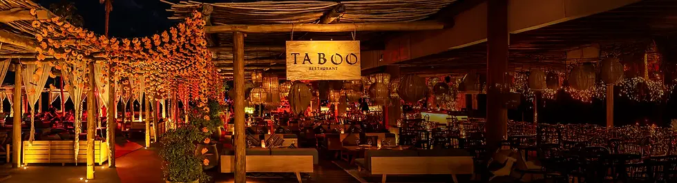Taboo Restaurant Los Cabos con decoración día de muertos