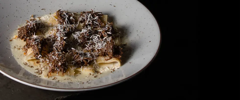 Pastitsio Desconstruido en Taboo Restaurant