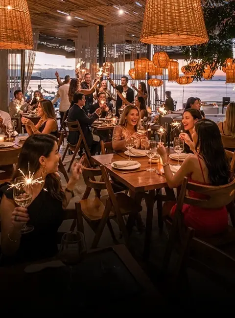 Taboo Restaurant en Cancún con vista a la laguna