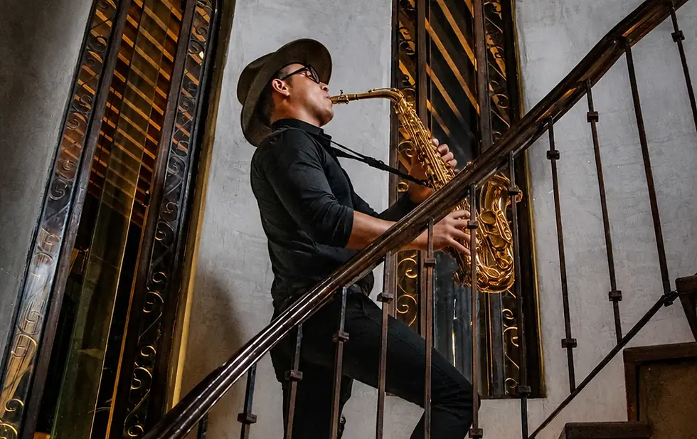 show de saxofonista en vivo en Taboo Restaurant Polanco
